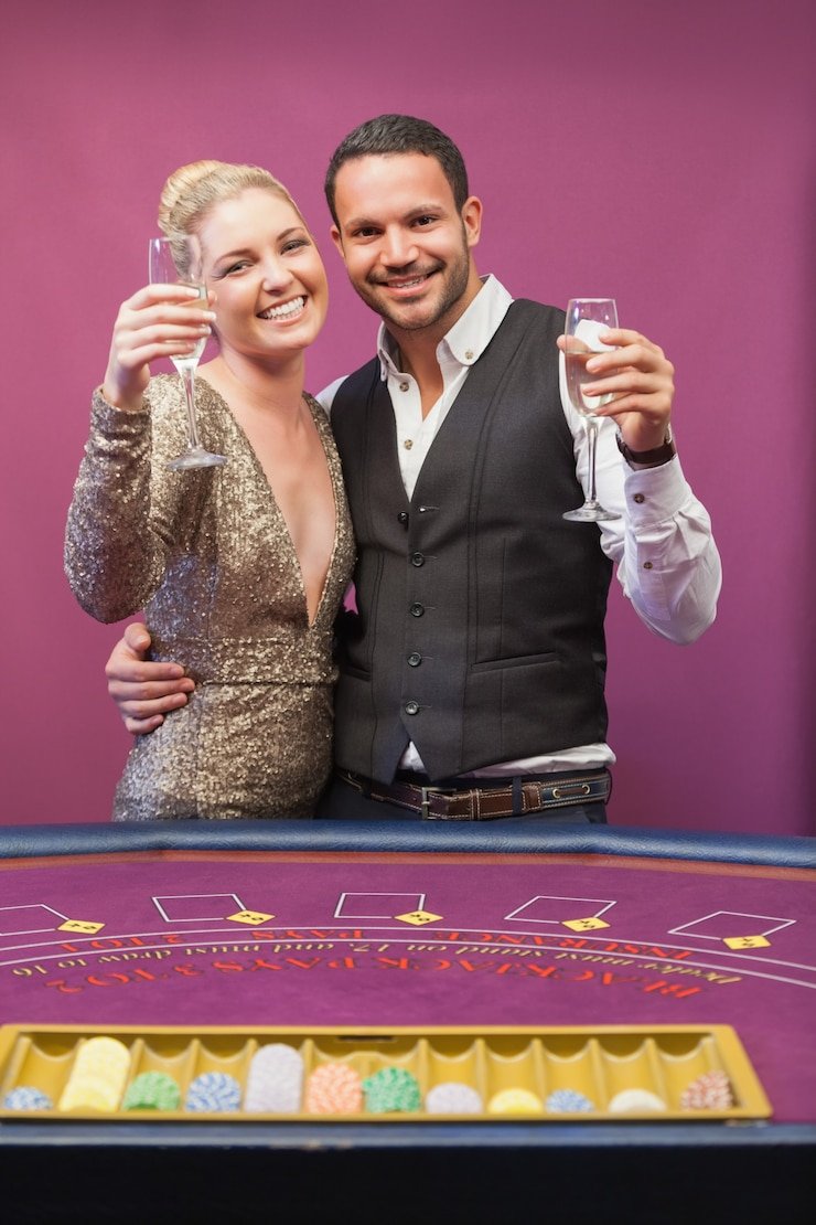 Tampilan studio live kasino Grand Slam di wargatogel dengan dealer profesional